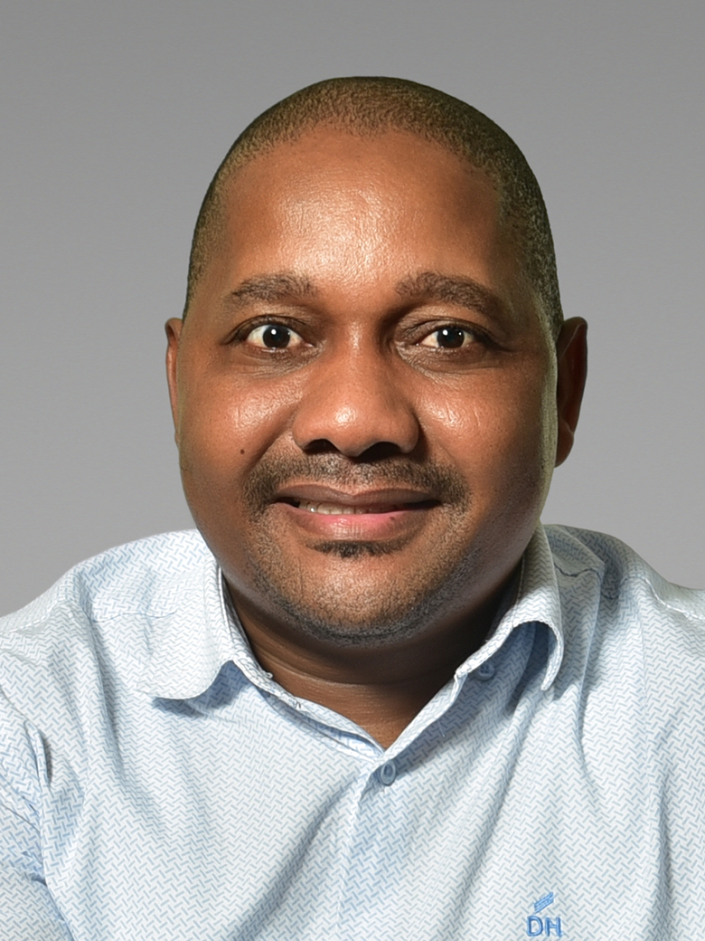 Dr Xolani Makhoba
